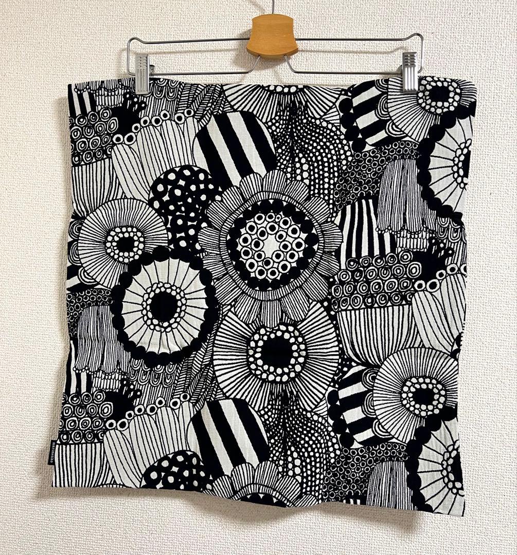◎新品未使用◎マリメッコ　marimekko クッションカバー　厚手生地