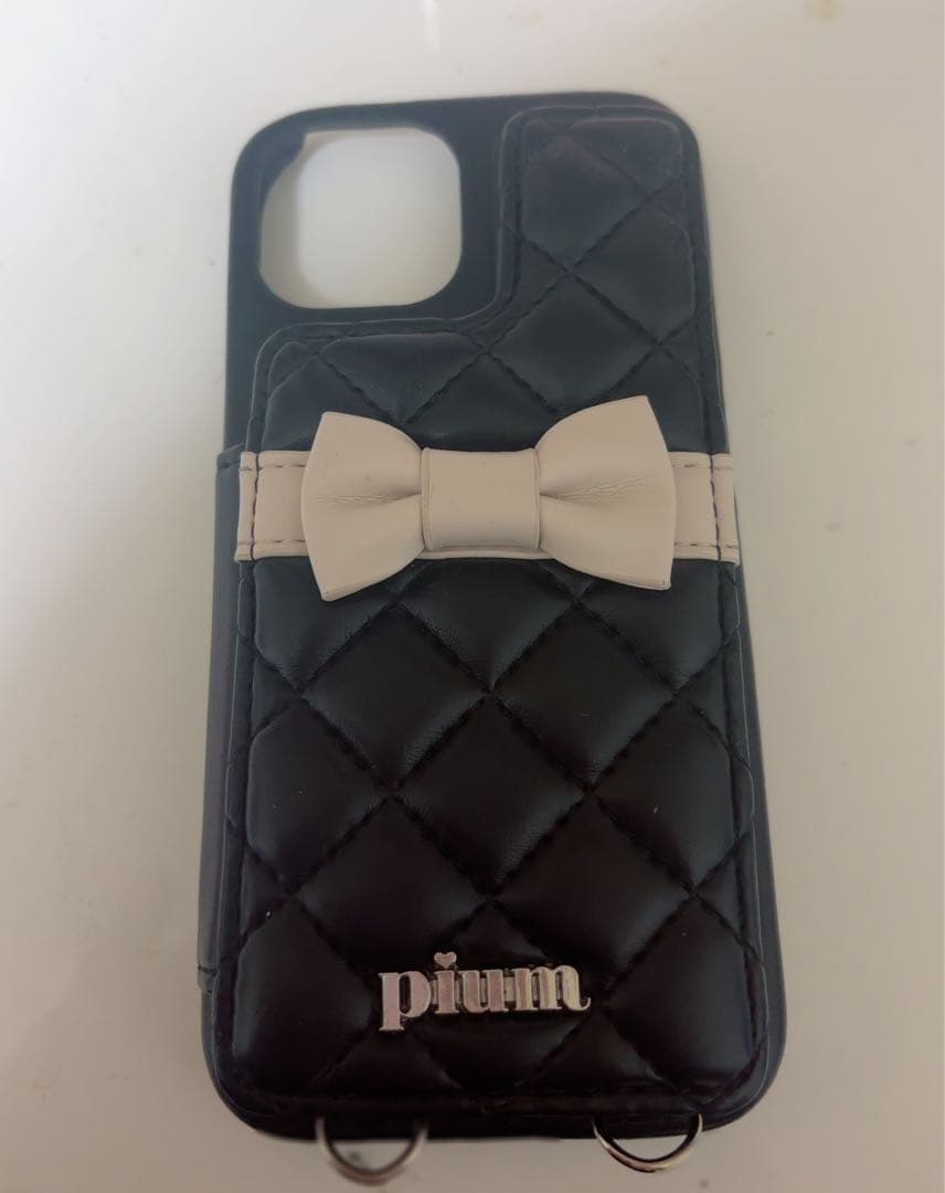 pium バイカラーリボンキルティングiPhoneケース ブラック