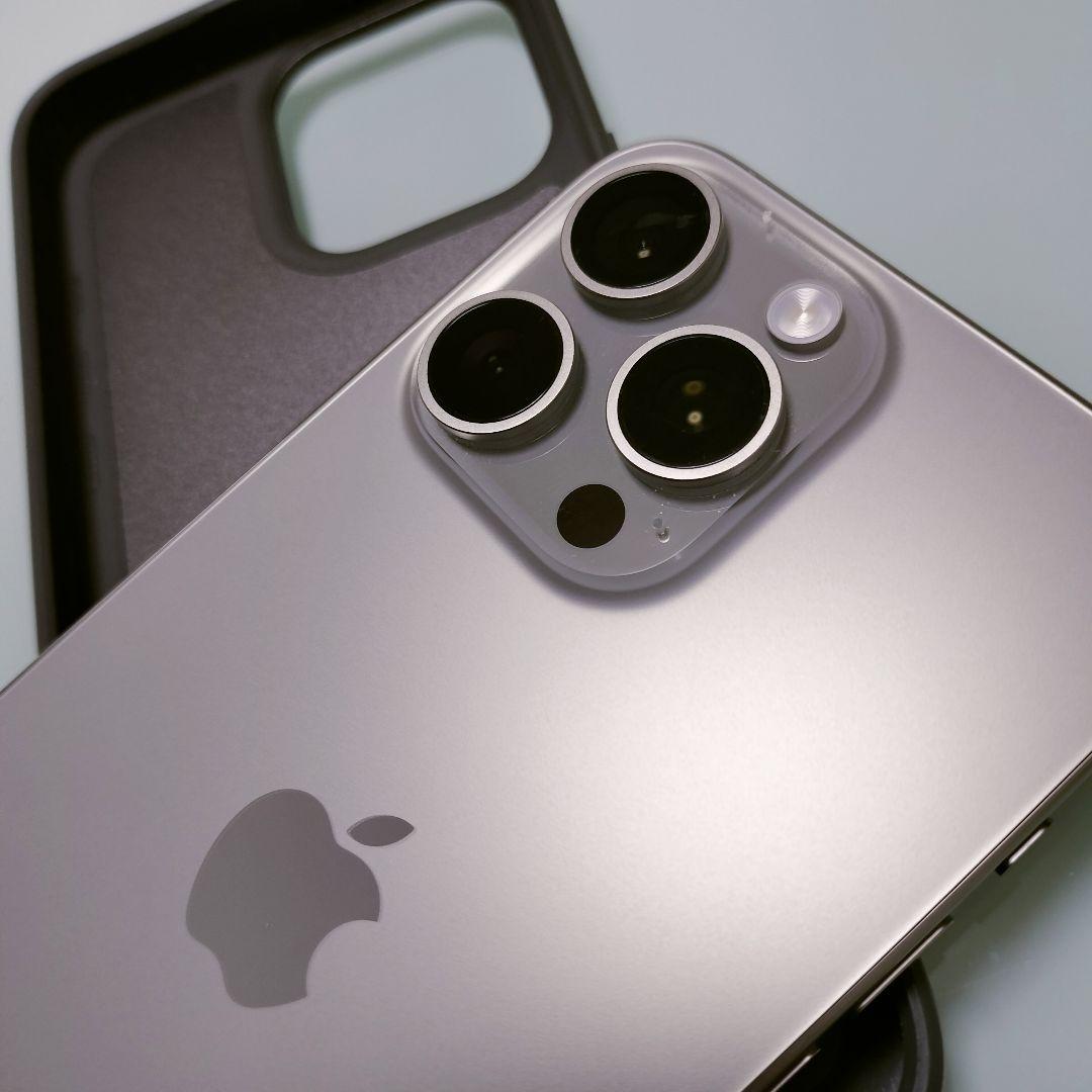 Apple iPhone 15 Pro MAX 本体