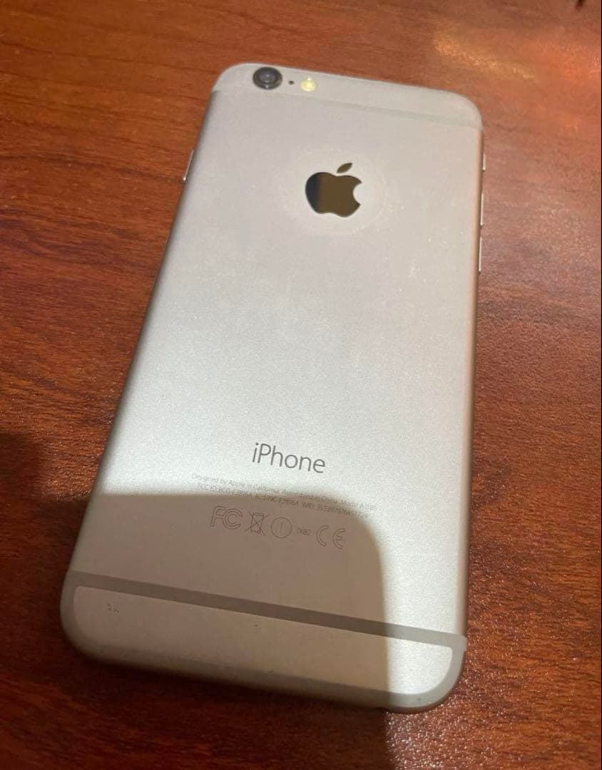 Apple iPhone 6 64GB スペースグレイ 本体