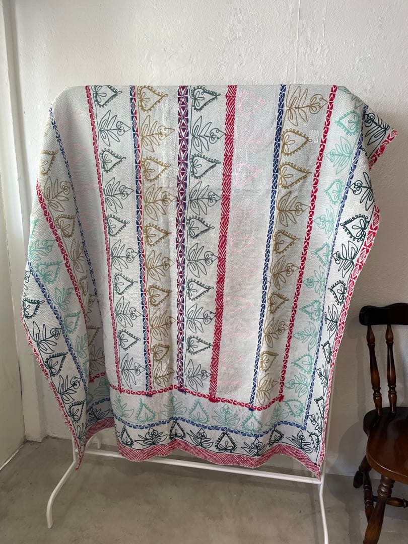 ꕥ未使用ꕥヴィンテージラリーキルト 花刺繍カンタキルトマルチカバー