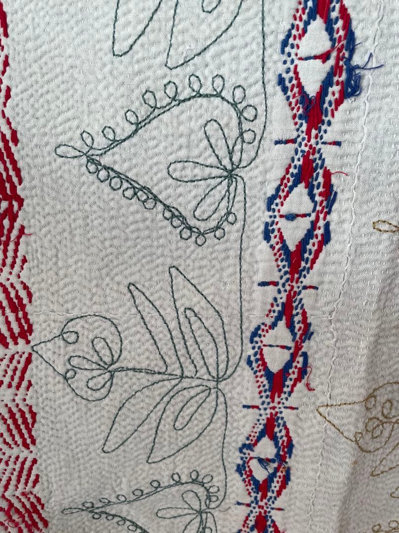 ꕥ未使用ꕥヴィンテージラリーキルト 花刺繍カンタキルトマルチカバー