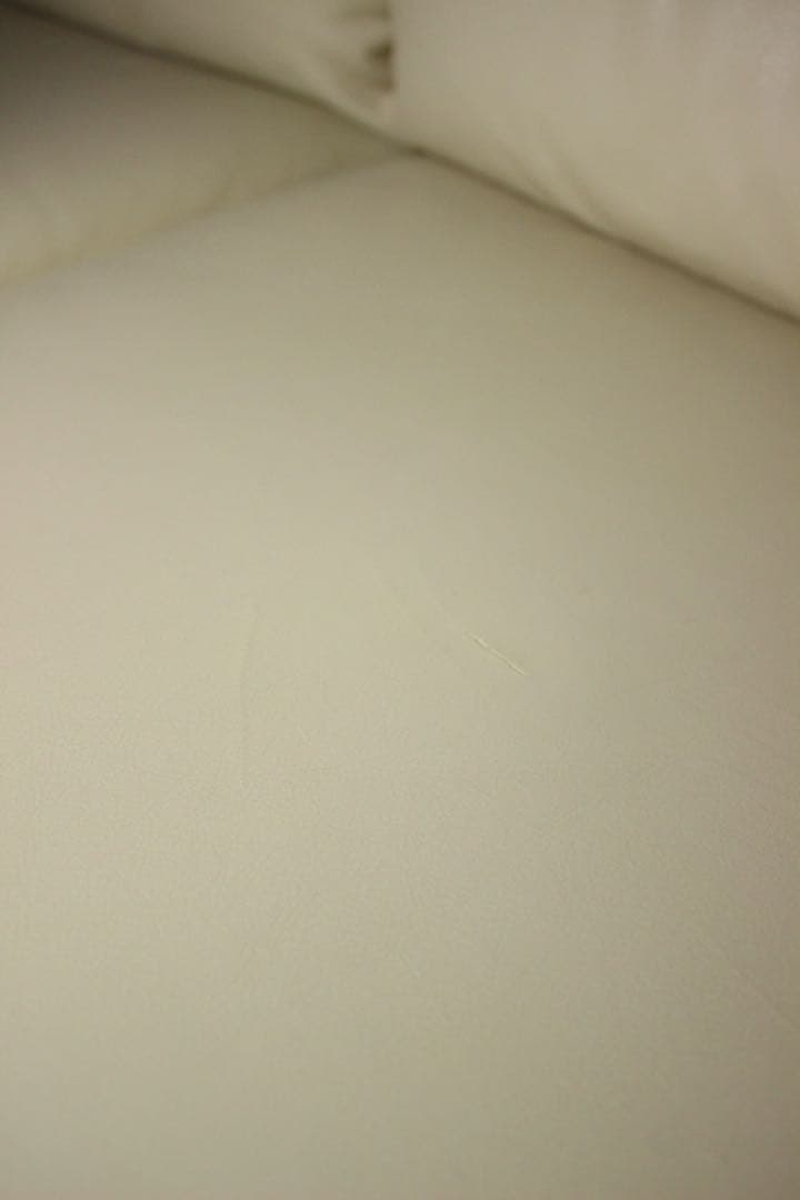 首都圏送無料〜IDC 大塚家具　30万　オースチン　本革ソファ 2人掛け