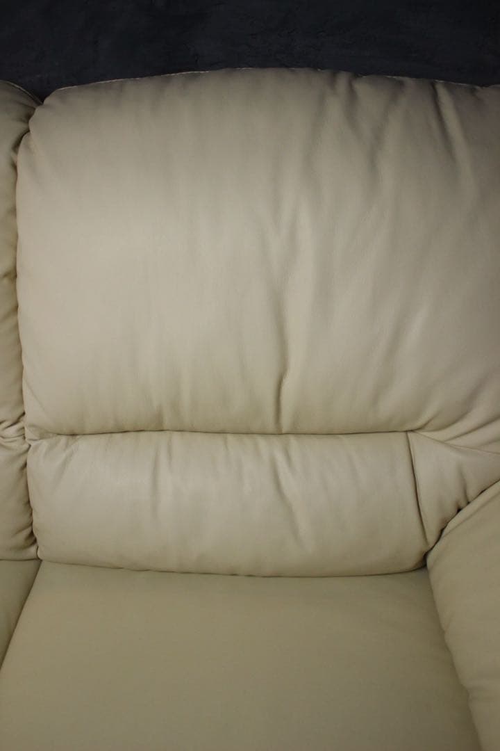 首都圏送無料〜IDC 大塚家具　30万　オースチン　本革ソファ 2人掛け