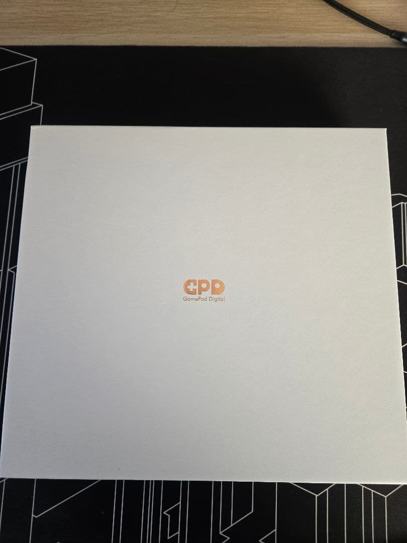 【美品】GPD Pocket 4 (Ryzen 8840U ) 16GB/1TB