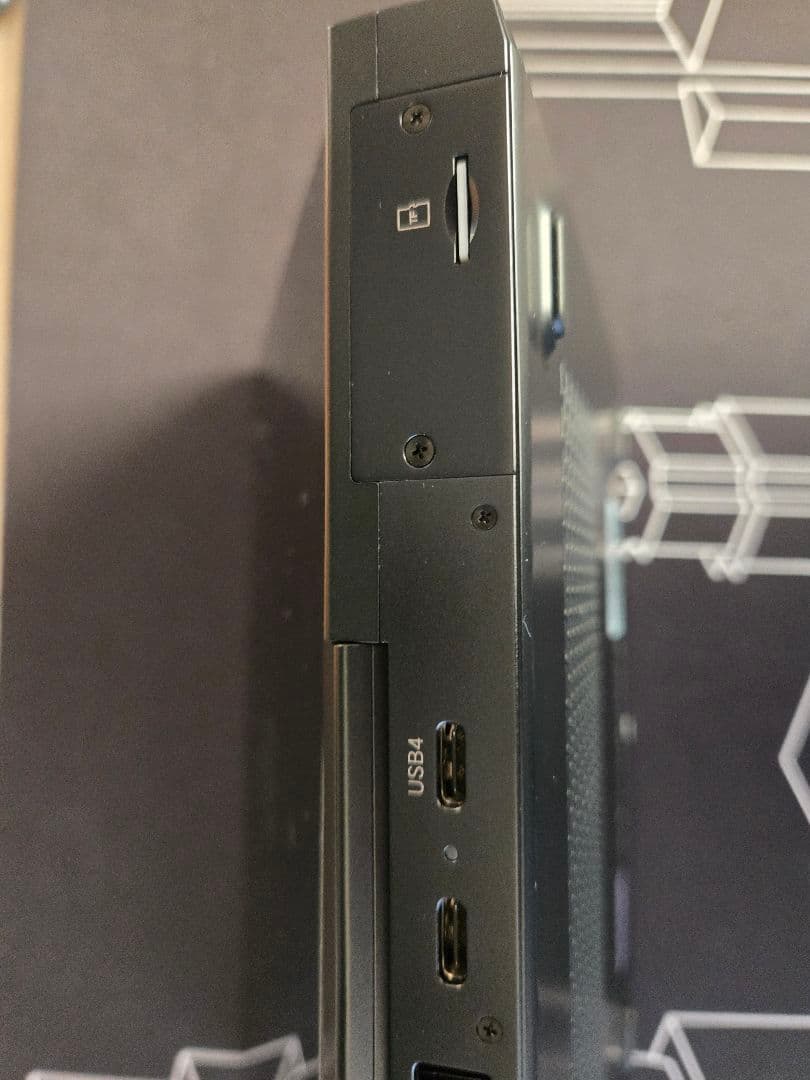 【美品】GPD Pocket 4 (Ryzen 8840U ) 16GB/1TB