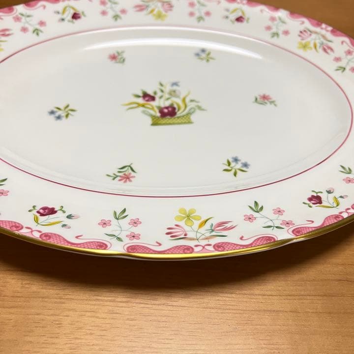 最終価格【未使用】　大皿　ウェッジウッド ビアンカ オーバルサービングプレート