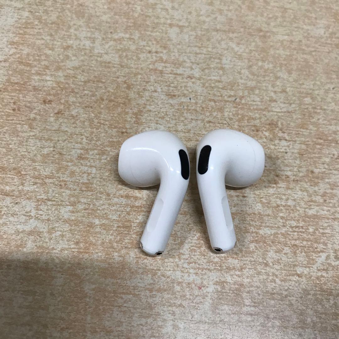 こはる　AirPods（第4世代）アクティブノイズキャンセリング搭載　②