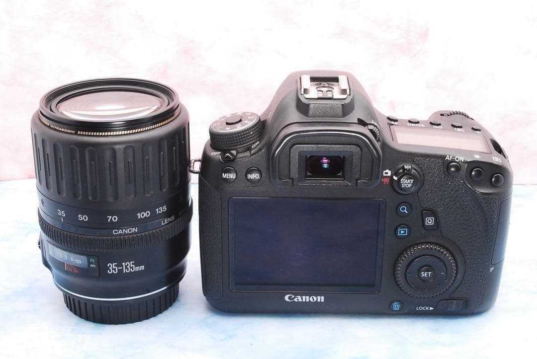 Canon EOS 6D☆一眼レフカメラ☆Wi-Fi☆コスパ◎のフルサイズ！