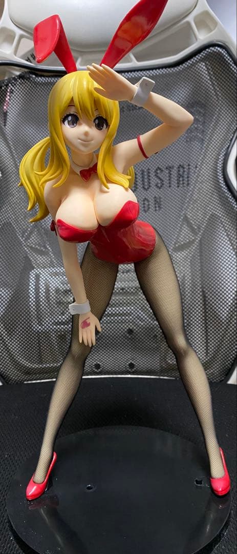 フェアリーテイル　ルーシィ　フィギュア