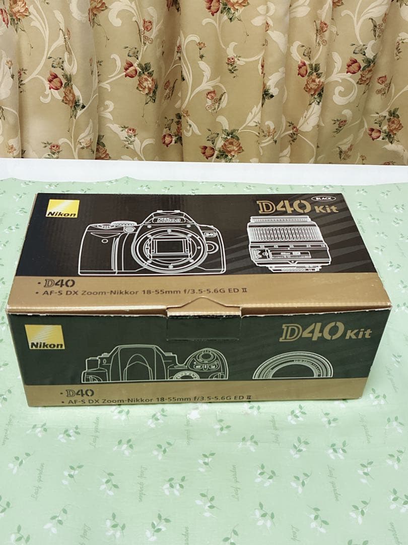 ニコンNikon D40デジタル一眼レフカメラ　レンズAF-S18-55mm