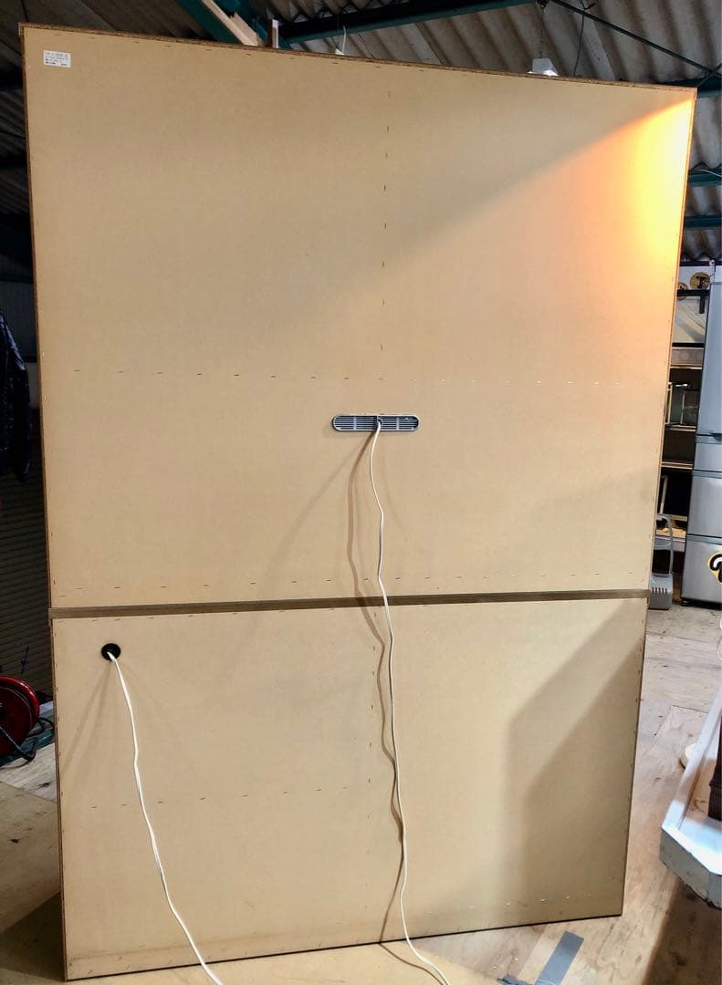 〈手渡し料金＠兵庫県加東市〉スタイリッシュな食器棚　 　ユーアイ アガペー