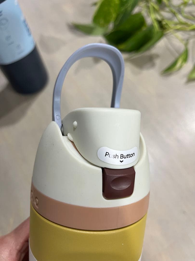 Owala オワラ　水筒　710ml ホワイト　黄緑