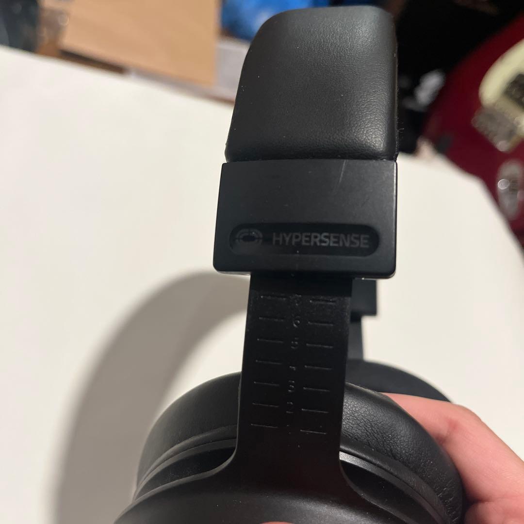 ヘッドホン Razer Kraken V3 HyperSense