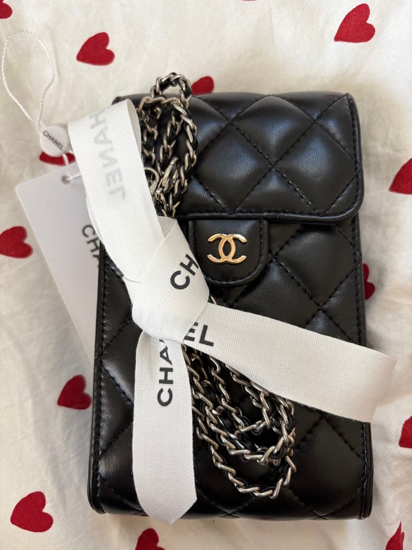 CHANELスマホショルダー/キルティング黒