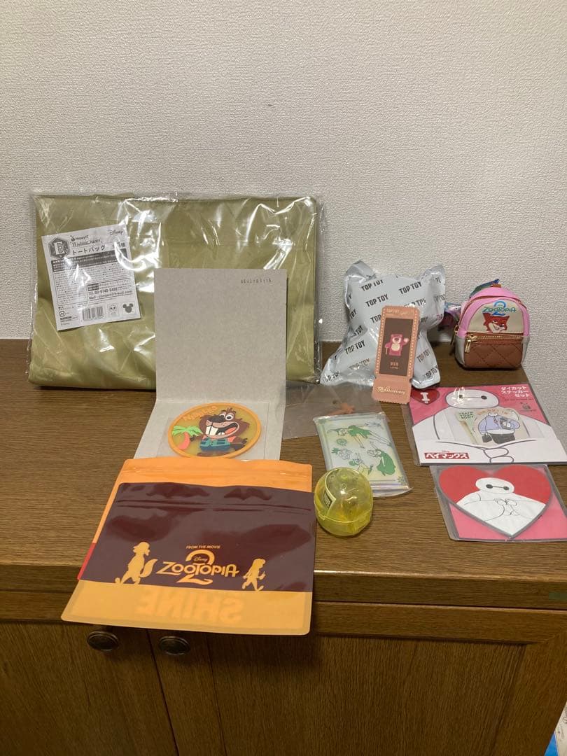 ディズニー ピクサー ベイマックス カーズ 他まとめ売り ぬいぐるみ フィギュア