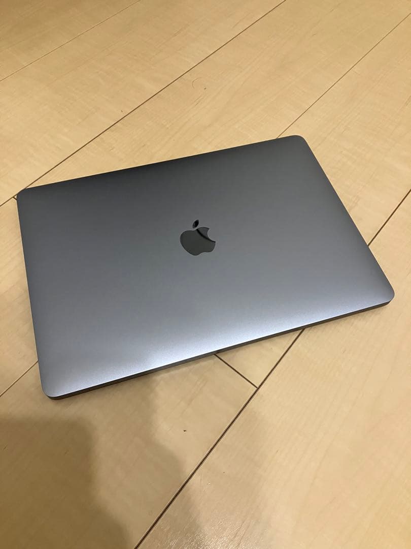 Apple MacBook 2020 13インチ シルバー