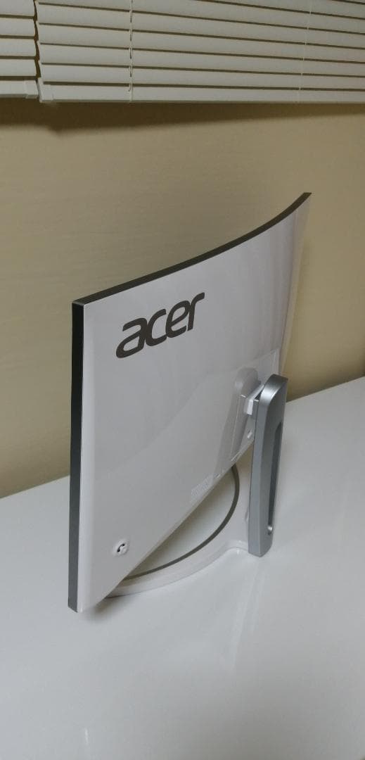 白　ACER ２７インチ湾曲モニター