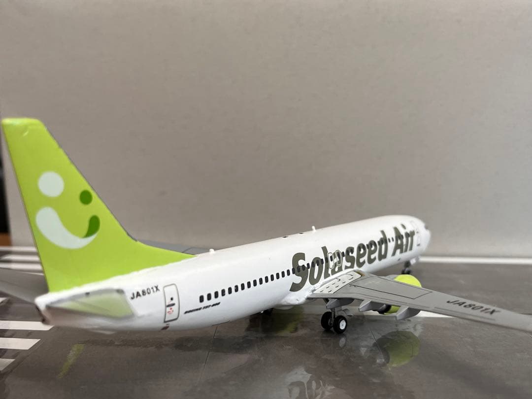 ソラシドエア　Boeing 737-800 1/200 プラモデル完成品