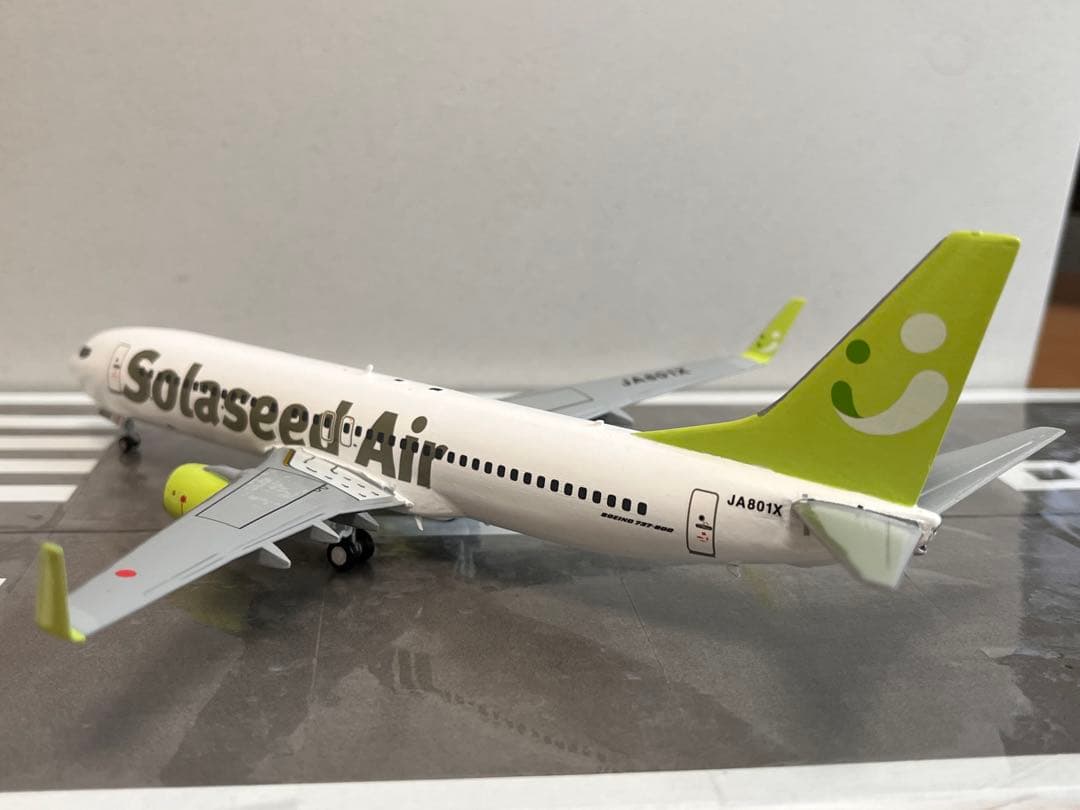 ソラシドエア　Boeing 737-800 1/200 プラモデル完成品