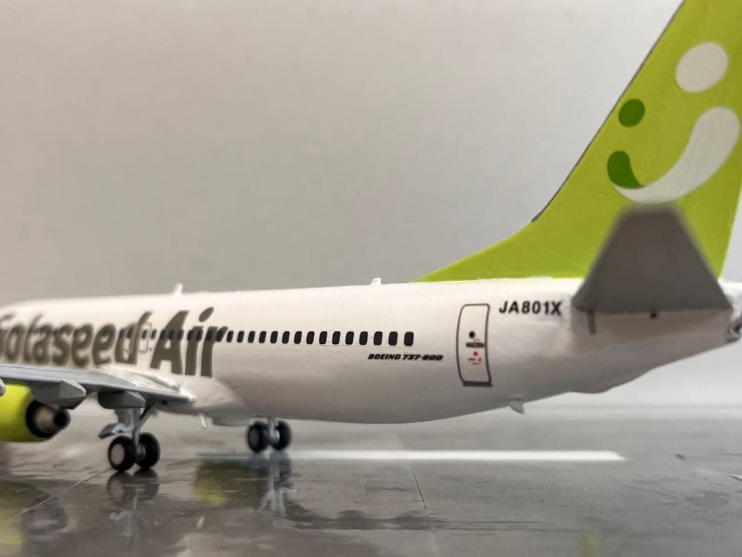 ソラシドエア　Boeing 737-800 1/200 プラモデル完成品