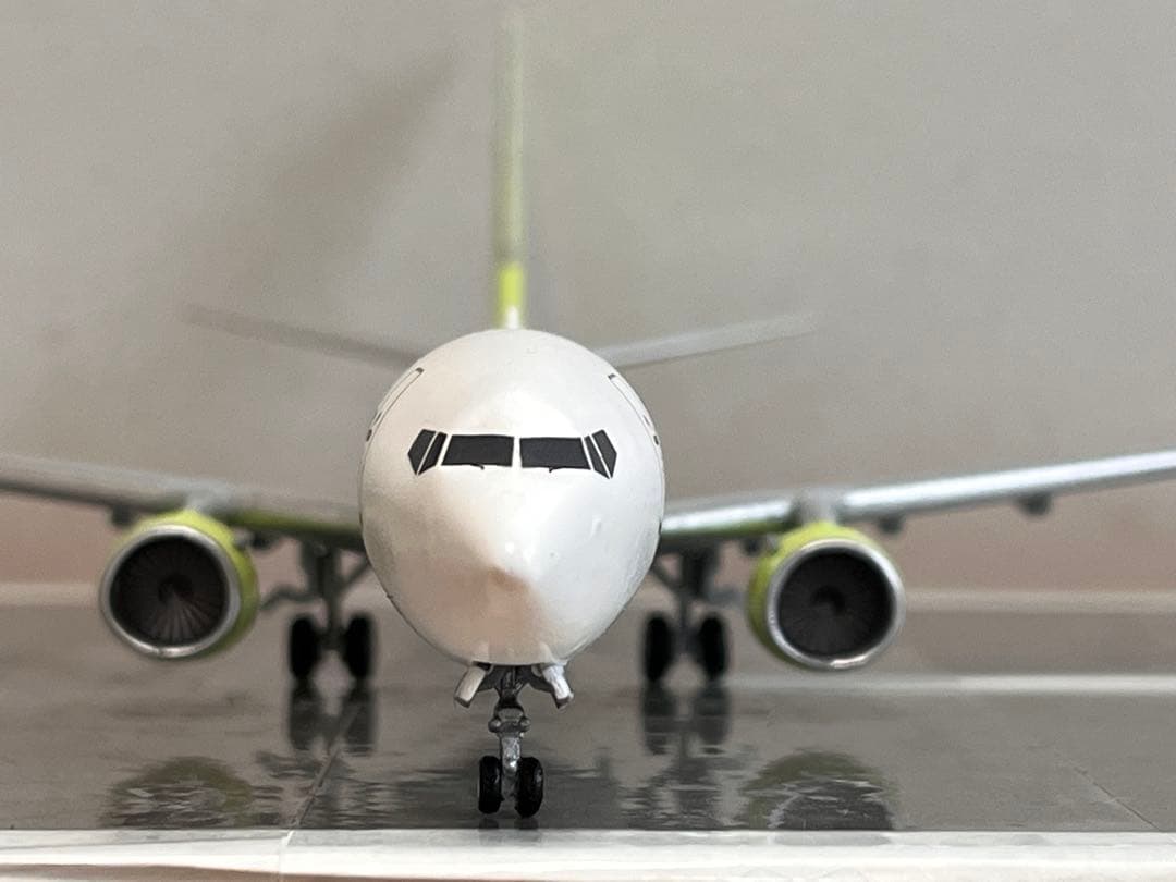 ソラシドエア　Boeing 737-800 1/200 プラモデル完成品