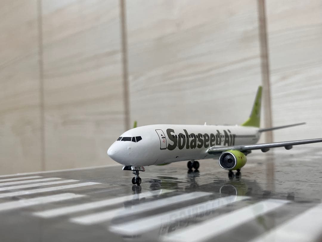 ソラシドエア　Boeing 737-800 1/200 プラモデル完成品