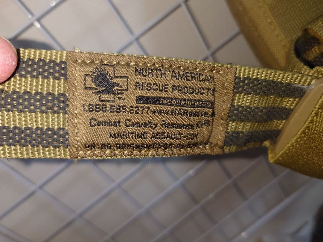 米軍放出品　North American Rescue 救急キット