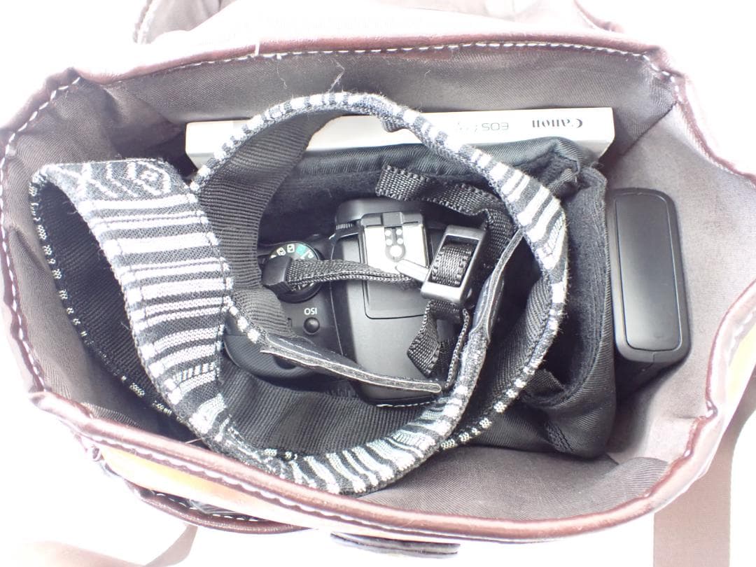 Canon デジタル一眼レフカメラ EOS Kiss X7 ボディー　a