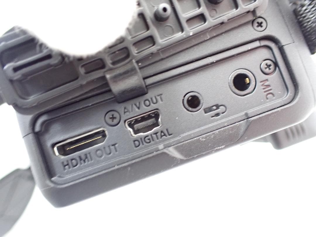 Canon デジタル一眼レフカメラ EOS Kiss X7 ボディー　a