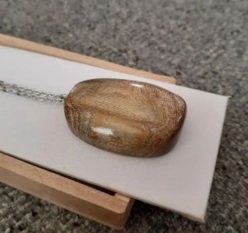 33.世界にひとつだけ！青珊瑚(レインボーコーラル)のネックレス