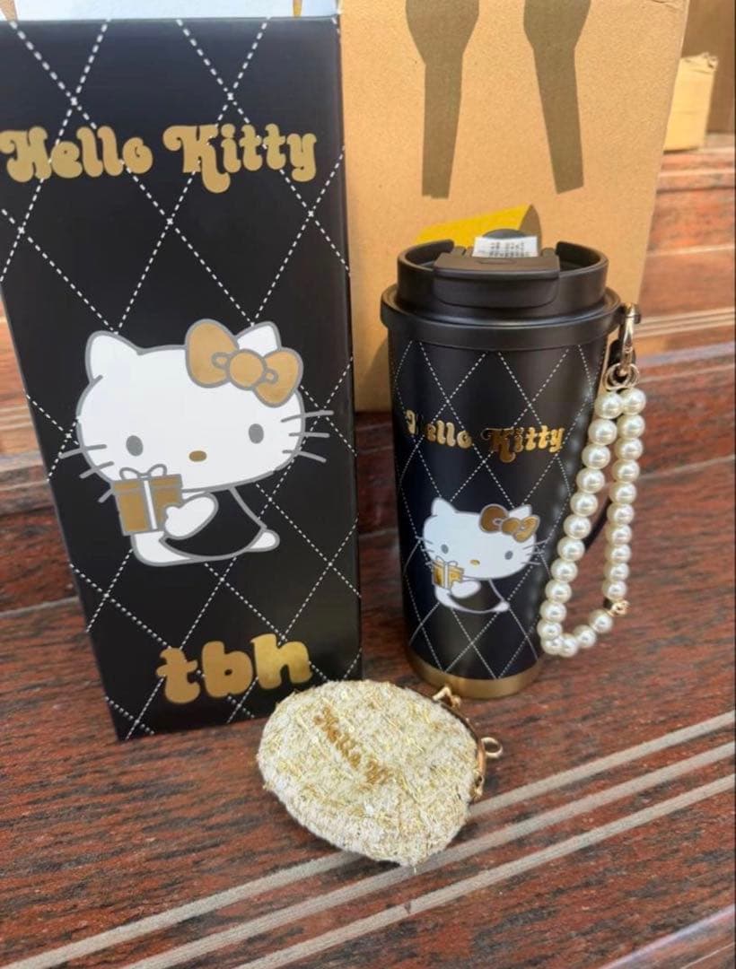 海外限定ハローキティHello Kitty × TBH ボトル　タンブラー