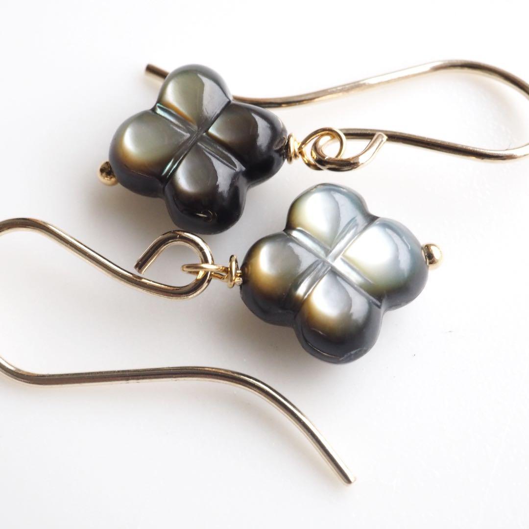 【桃色の雲】天然ブラックシェル(黒蝶貝)のフラワーピアス/イヤリング