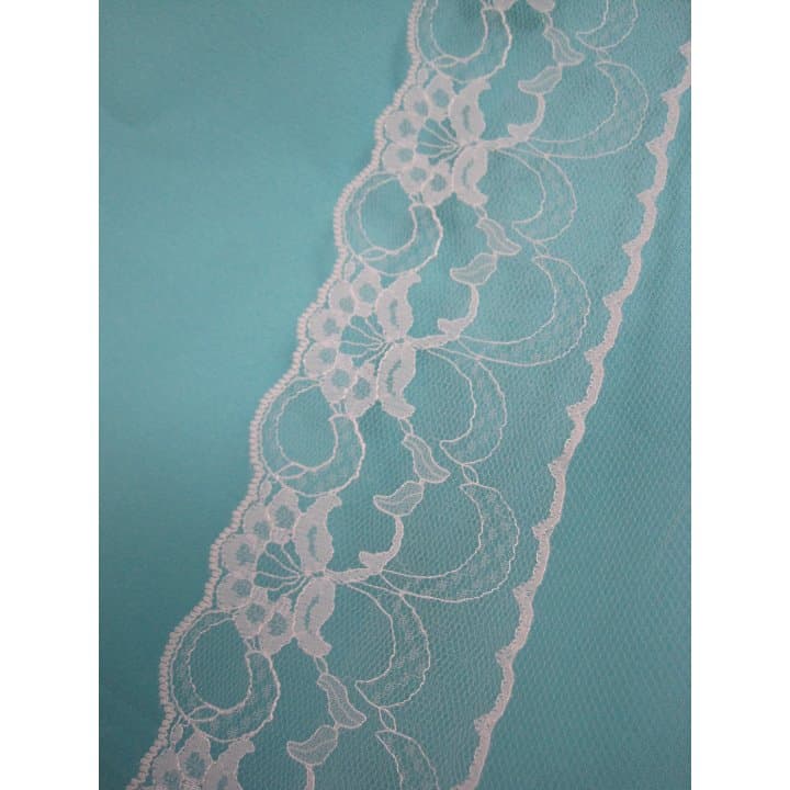 ウェディングレース縁飾り付ショートベール　オフホワイトカラー