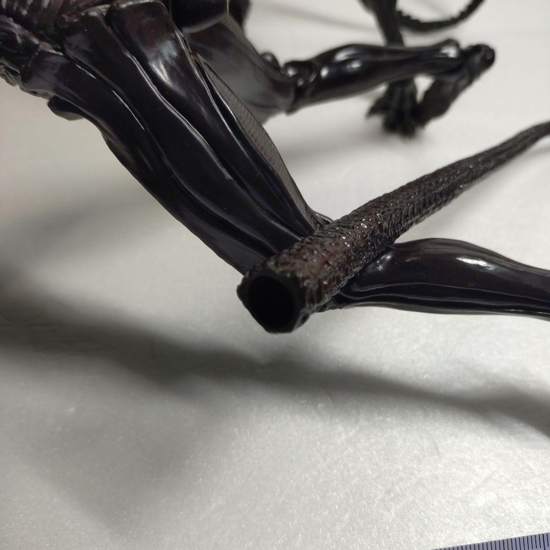 プレデター＆エイリアン　ソフビ　と　エイリアン　フィギュア