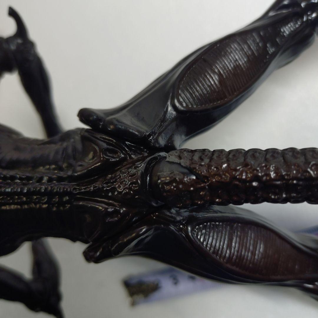 プレデター＆エイリアン　ソフビ　と　エイリアン　フィギュア