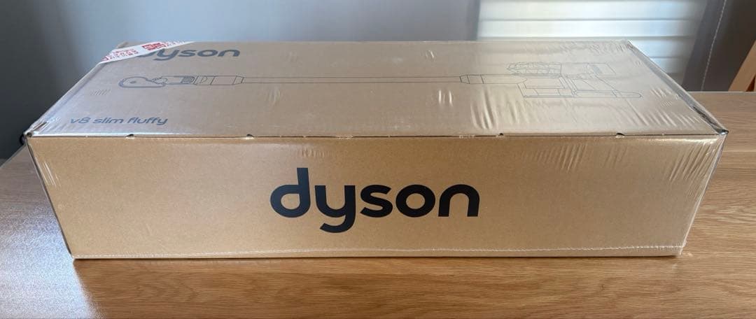 新品　Dyson V8 Slim Fluffy Extra 本体　保証書あり