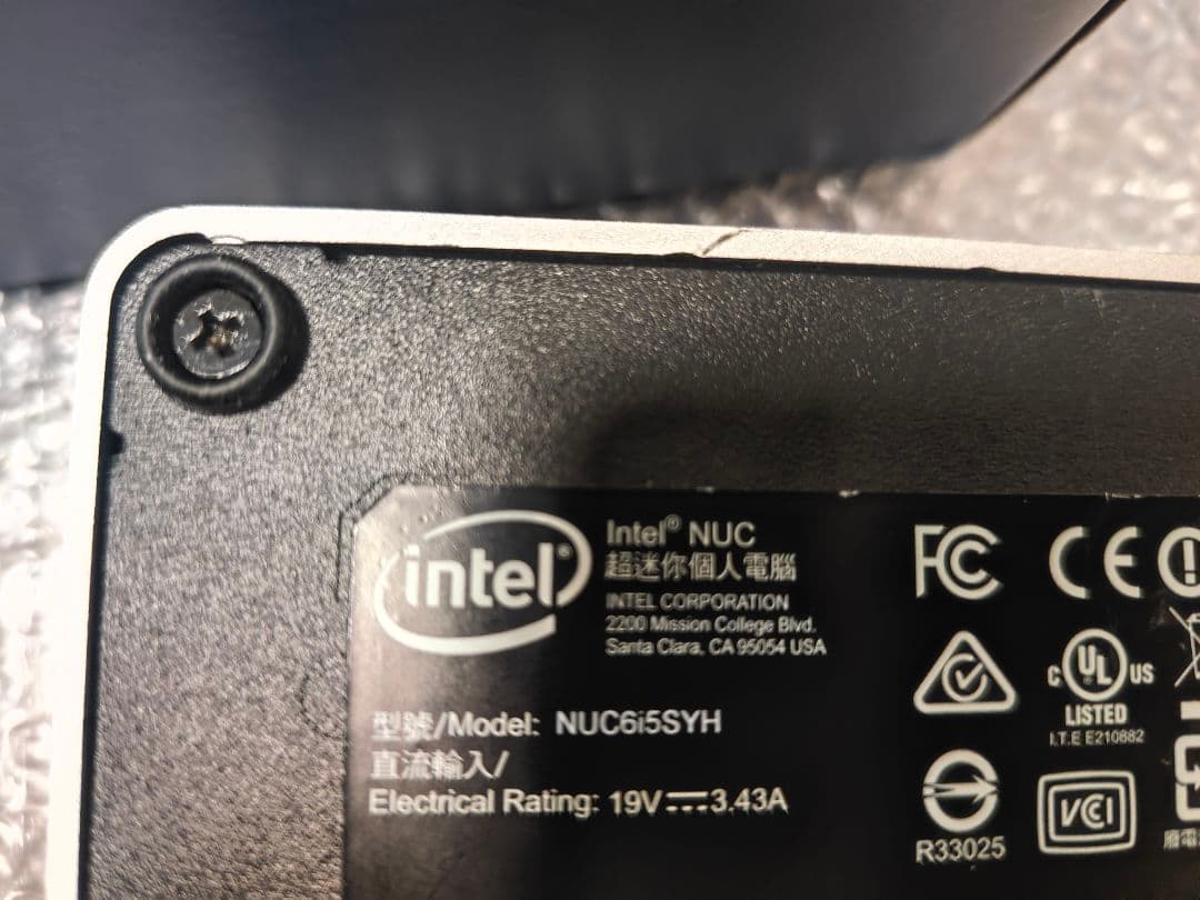 Intel NUC6i5SYH ミニPC 本体