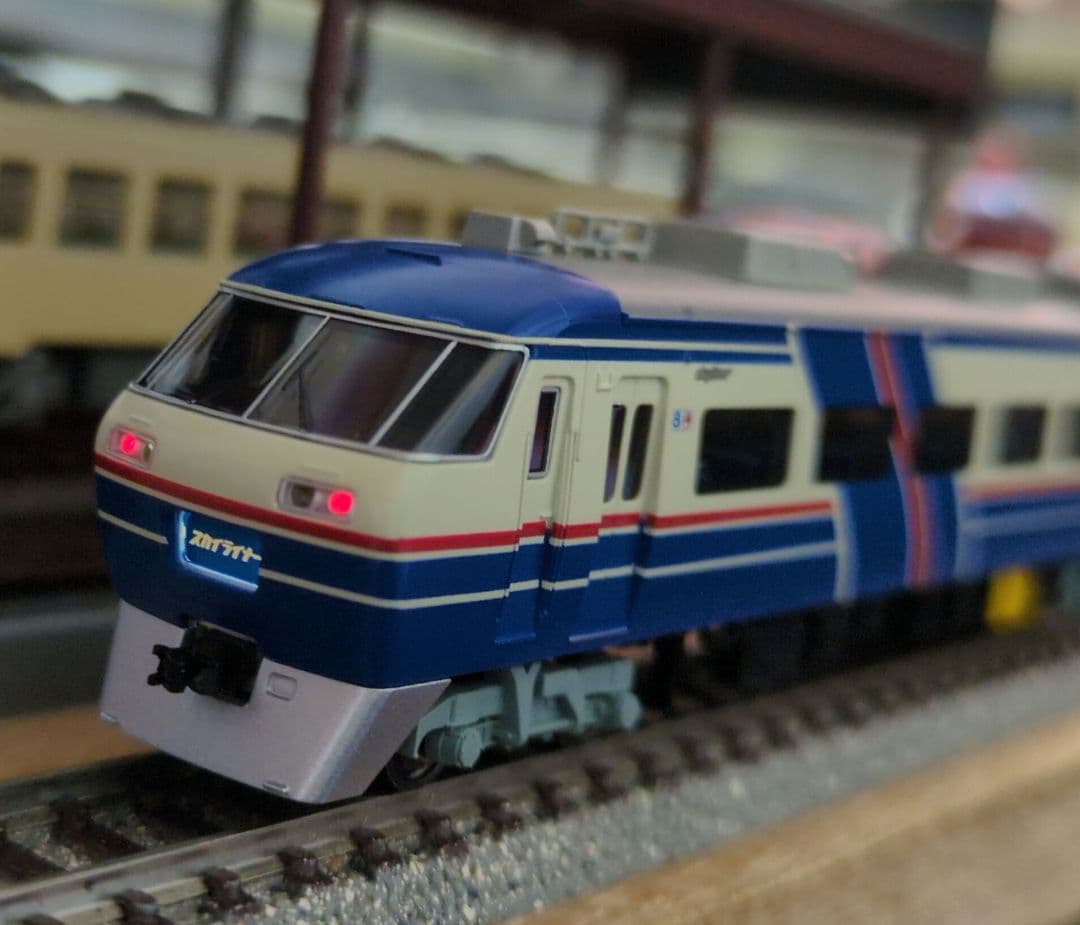 鉄道模型 京成 初代AE形 スカイライナー 新塗装 8両セット