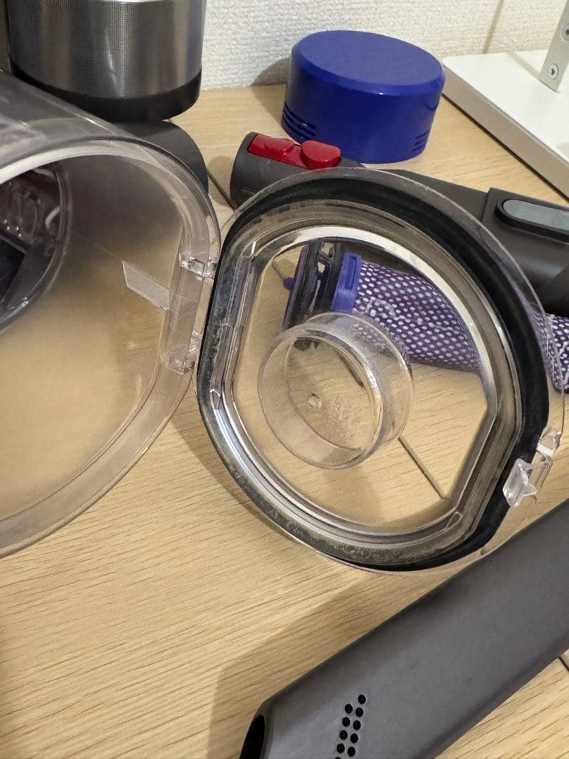 Dyson V7 コードレススティッククリーナー 本体+クリーナースタンド