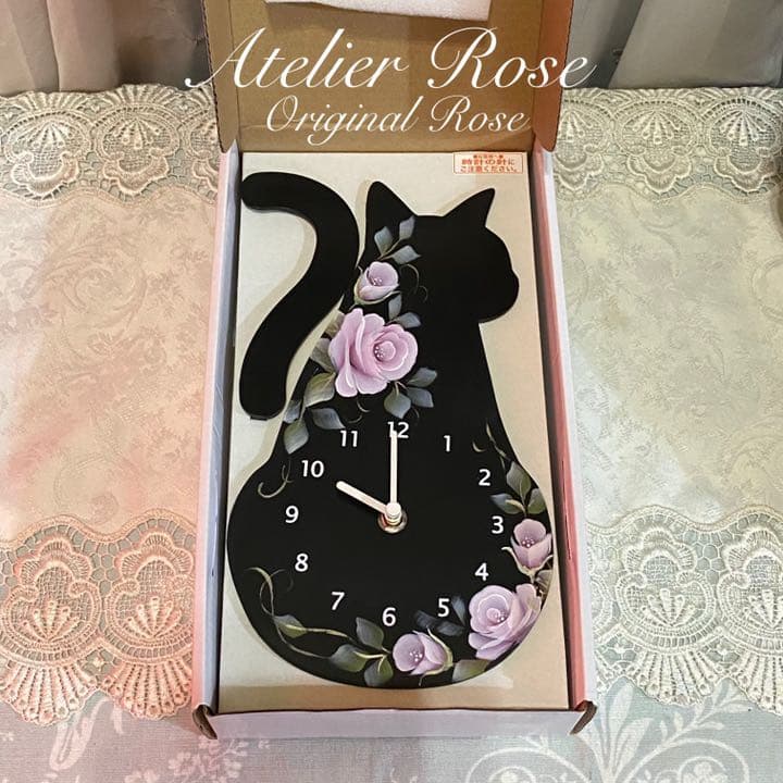 手描きの薔薇　しっぽが揺れる！可愛い猫の振り子時計①ブラック