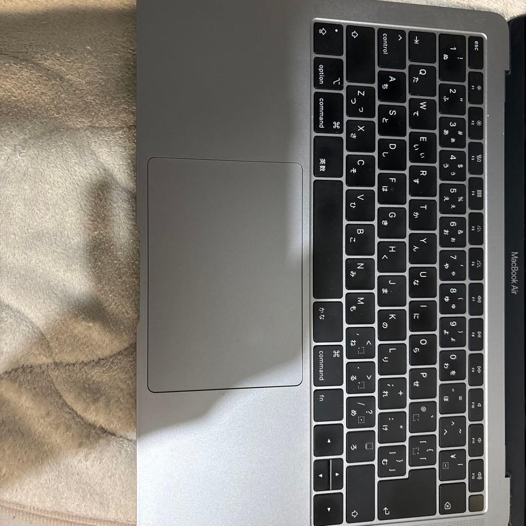 MacBookAir2018モデル128GBシルバー 充電器箱付
