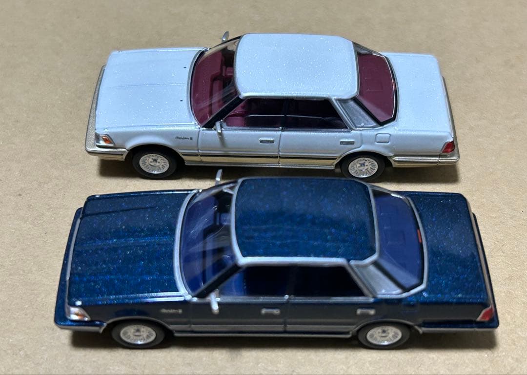 トミカリミテッドヴィンテージネオ トヨタ クラウン ハードトップ 2台セット