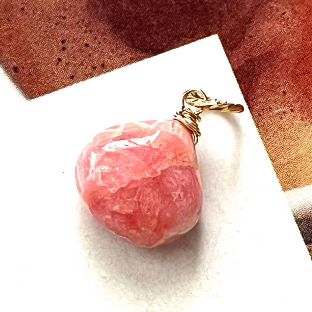 ちか☺︎ 1点作品☆ スクエア枠ネフライトブレスレット