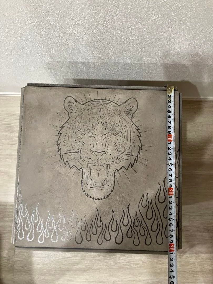 Tiger & Flames 刻印 タイルサイドテーブル