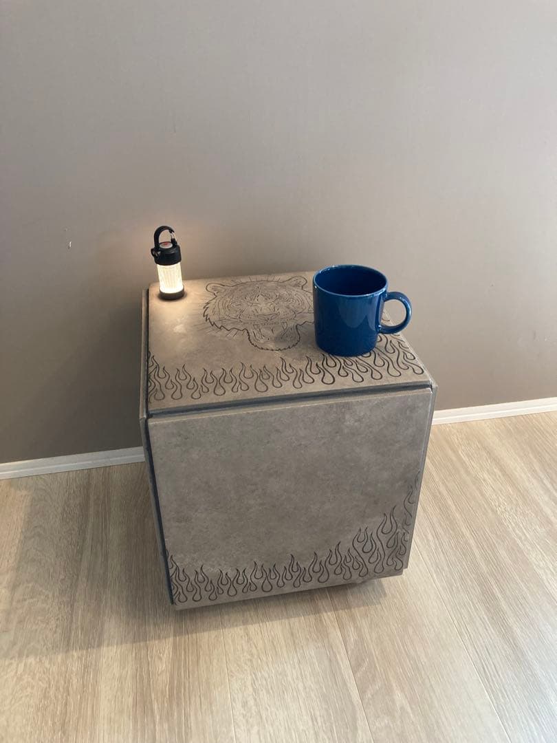 Tiger & Flames 刻印 タイルサイドテーブル