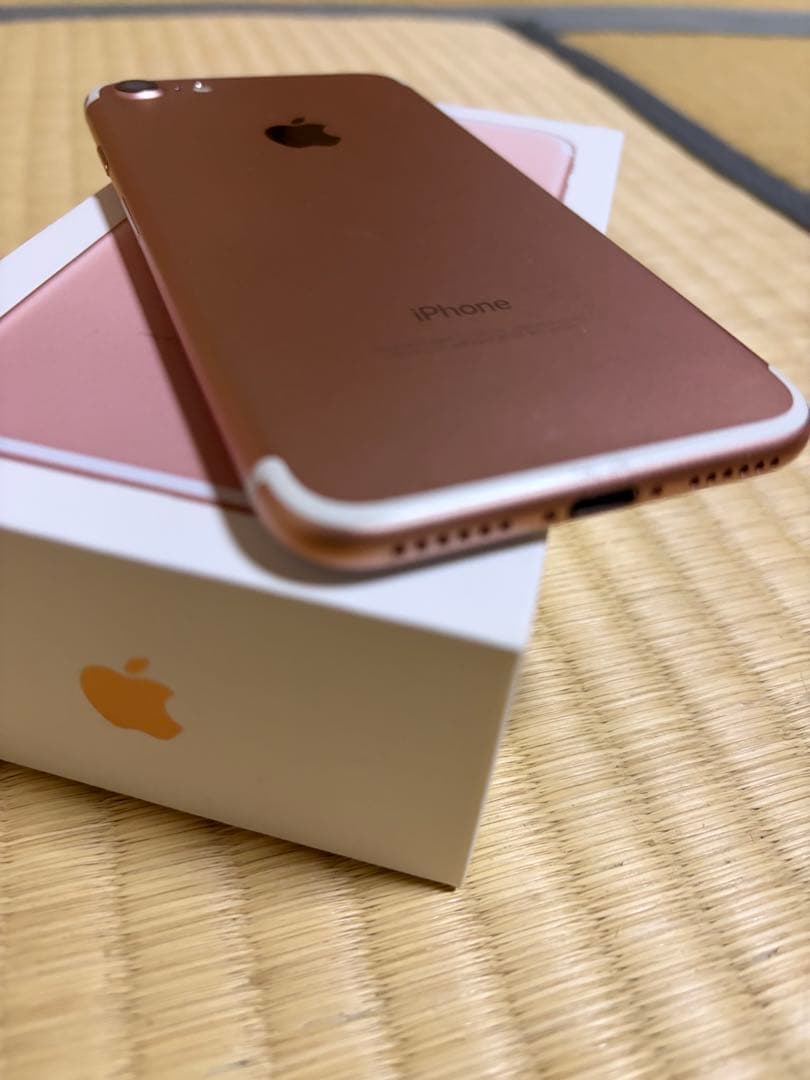 Apple iPhone 7 32GB ローズゴールド