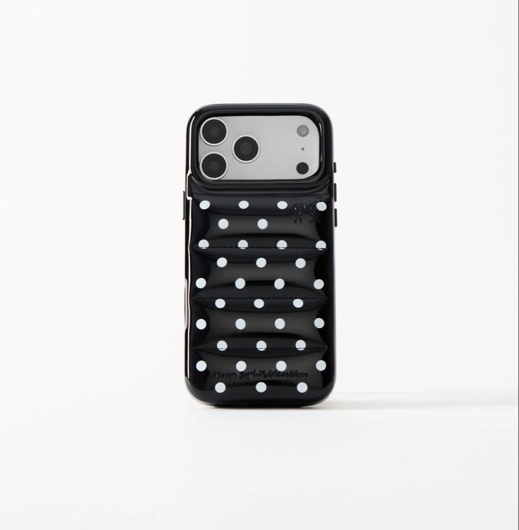 Urban Sophistication iPhone17proケース ドット黒