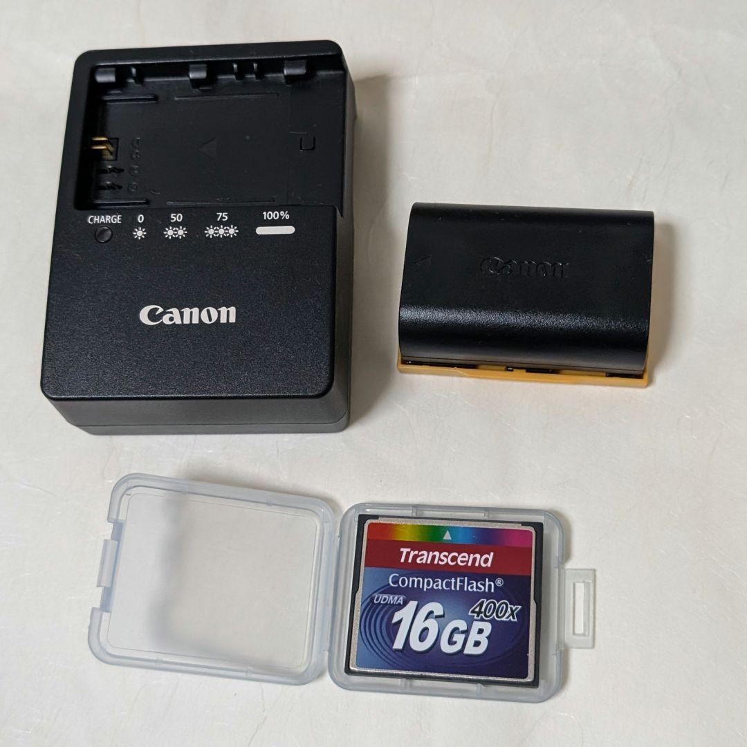Canon EOS 7D デジタル一眼レフカメラ CF(16GB)付