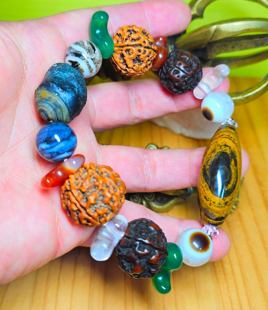 あらゆる邪気や魔を払う‼️九眼頁岩石のブレス